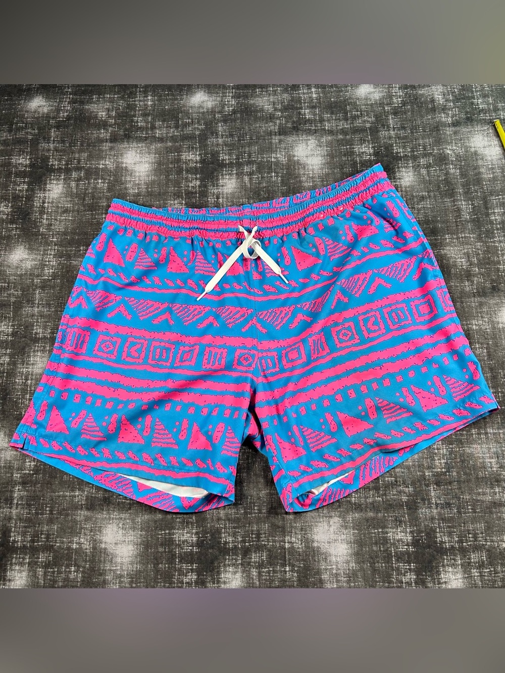 Chubbies Swim Trunks Mens 2XL 6" Blue/Pink The Tide Pools Tribal Unlined Shorts